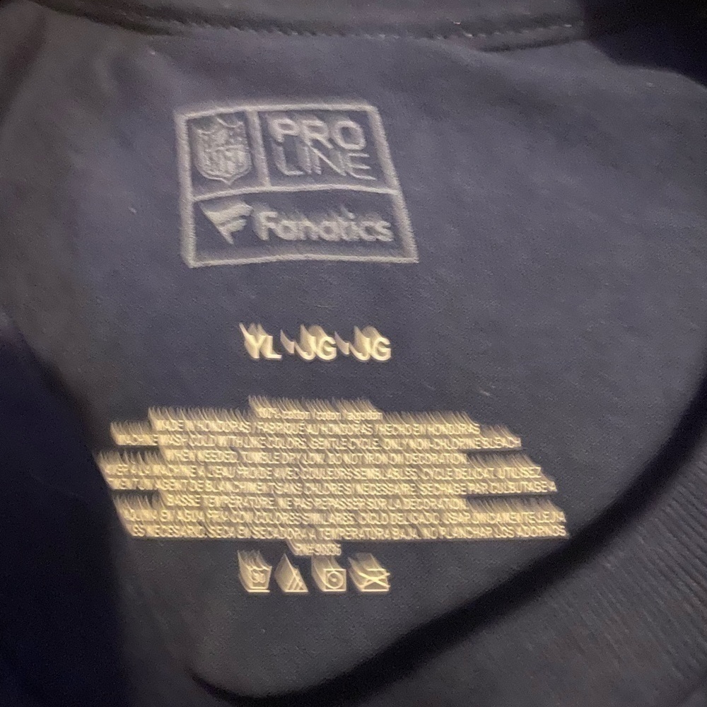 𝅺PATRIOTS Tshirt youth large - Picture 5 of 6